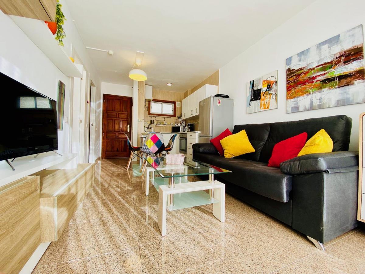 Orange And White Apartment In Yumbo San Bartolomé Kültér fotó