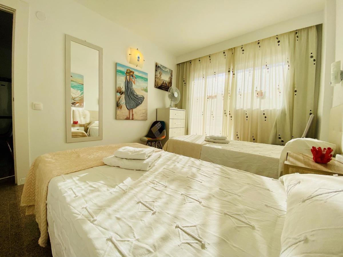 Orange And White Apartment In Yumbo San Bartolomé Kültér fotó