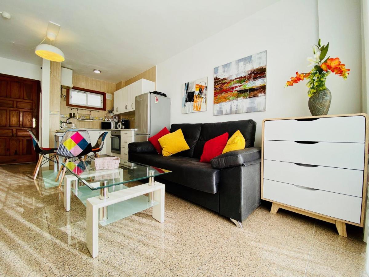 Orange And White Apartment In Yumbo San Bartolomé Kültér fotó