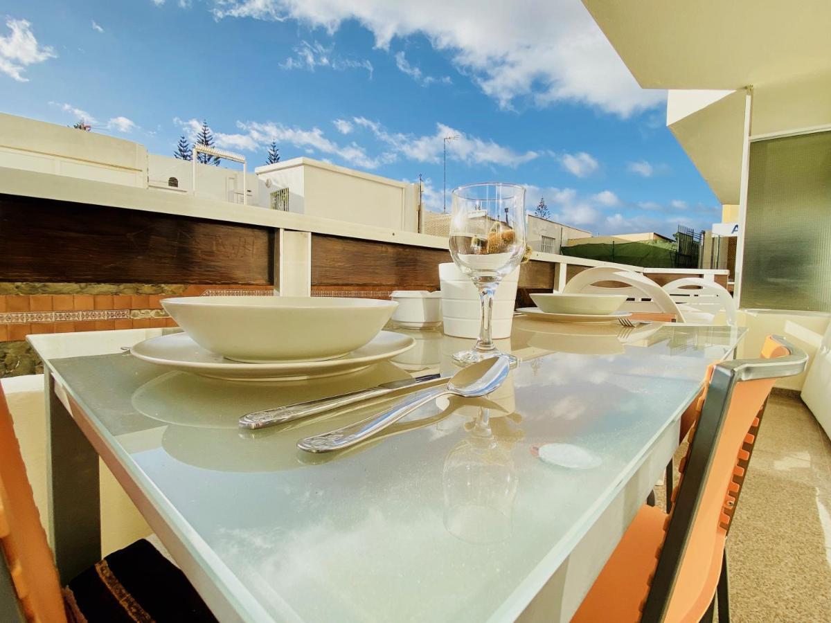 Orange And White Apartment In Yumbo San Bartolomé Kültér fotó