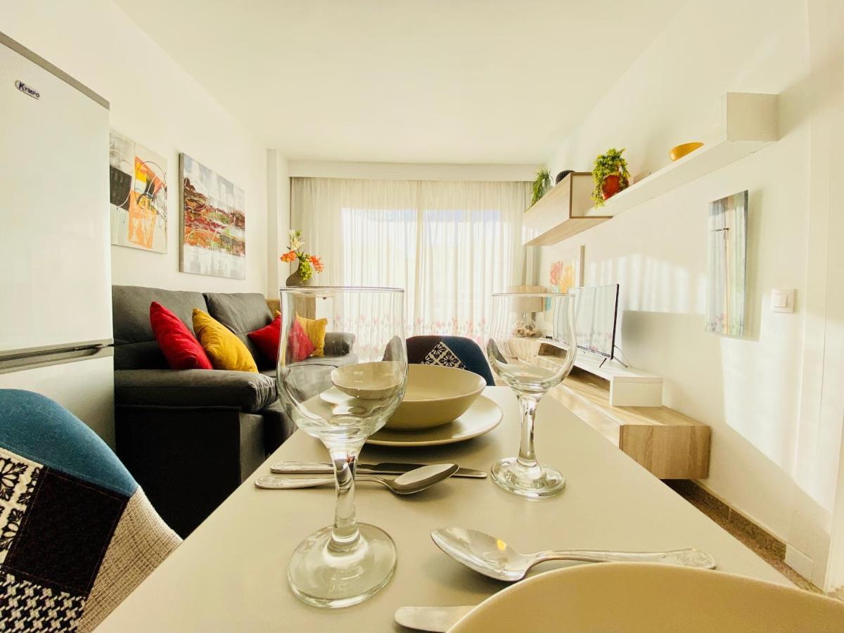 Orange And White Apartment In Yumbo San Bartolomé Kültér fotó