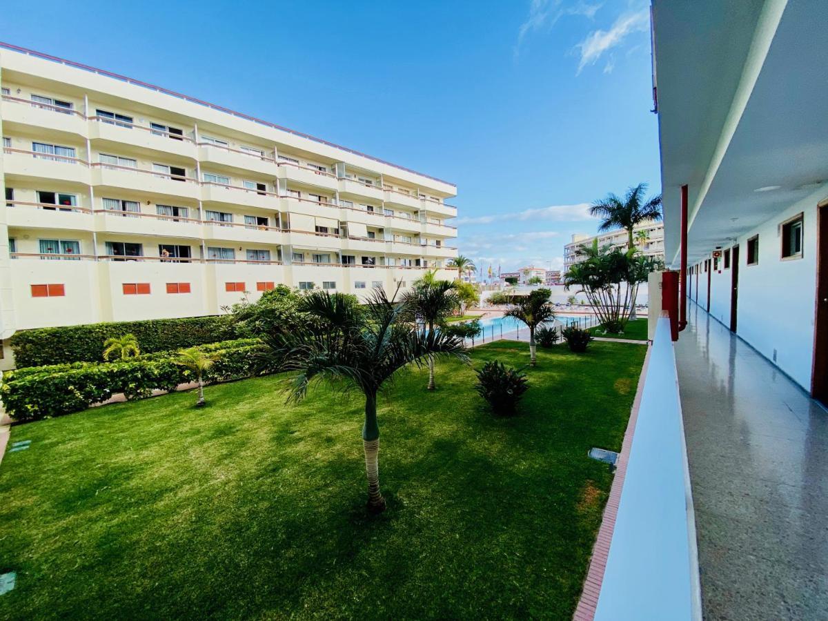 Orange And White Apartment In Yumbo San Bartolomé Kültér fotó