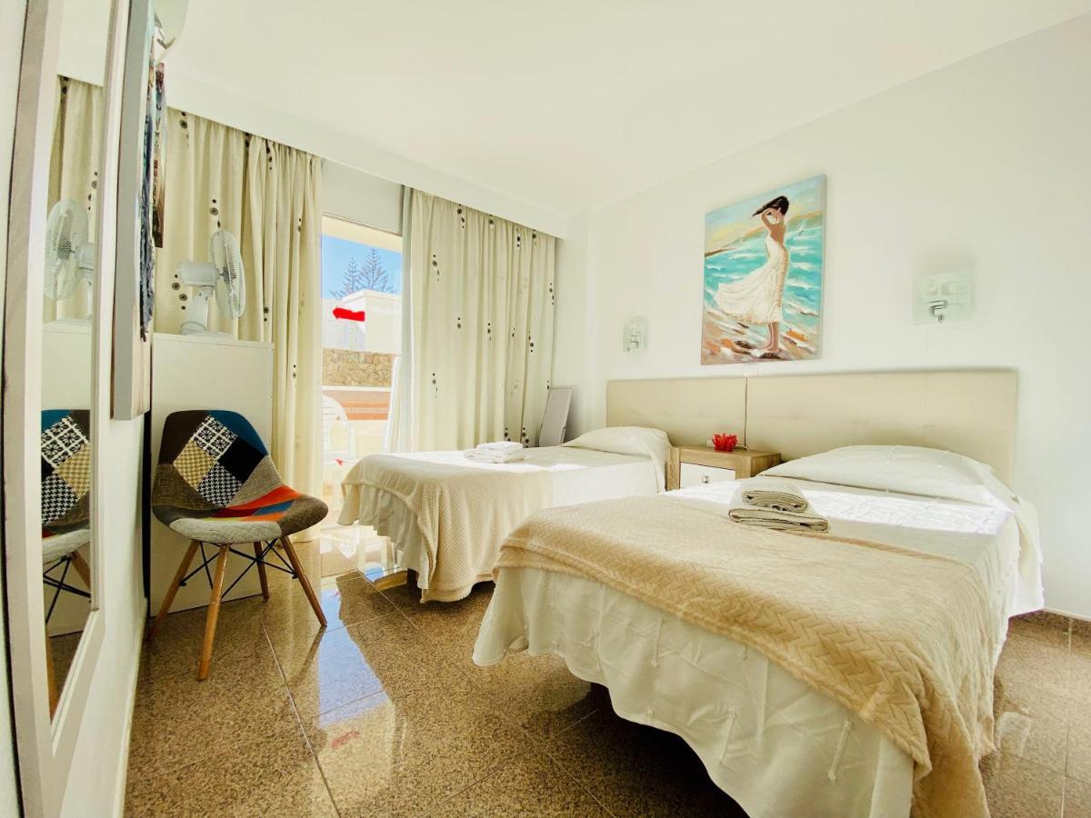 Orange And White Apartment In Yumbo San Bartolomé Kültér fotó